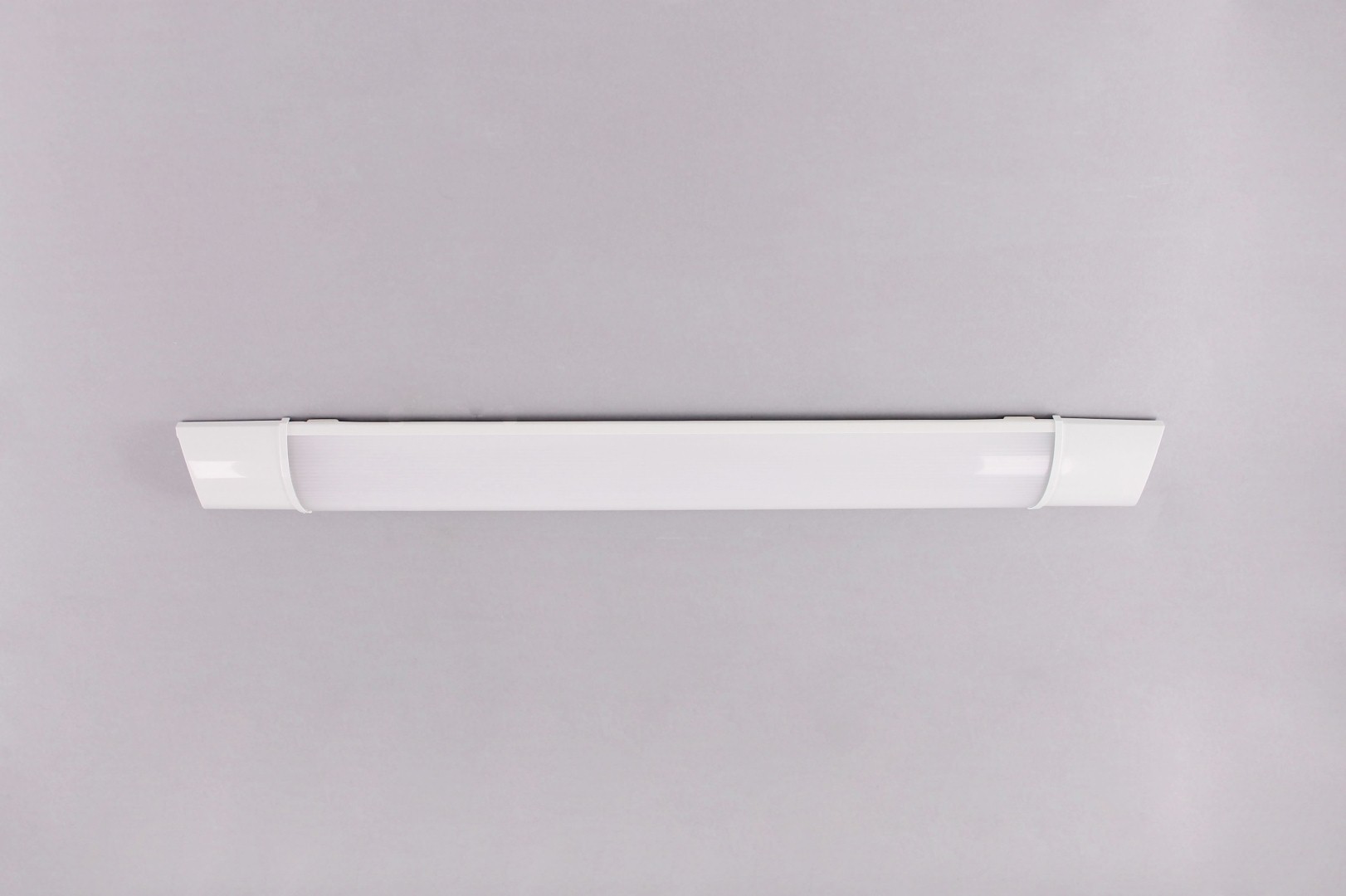 plafondlamp strak wit armatuur kort 40489 plafondlamp strak wit armatuur kort 40489