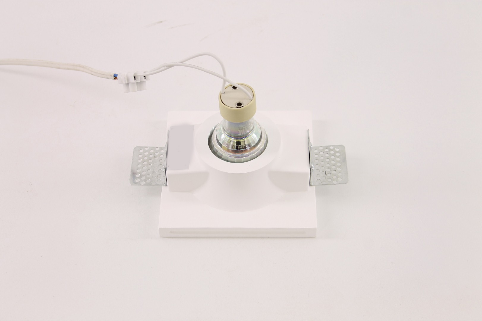 Trimless inbouwspot rond wit 10 cm diameter binnenmaat 41838 Trimless inbouwspot rond wit 10 cm diameter binnenmaat 41838
