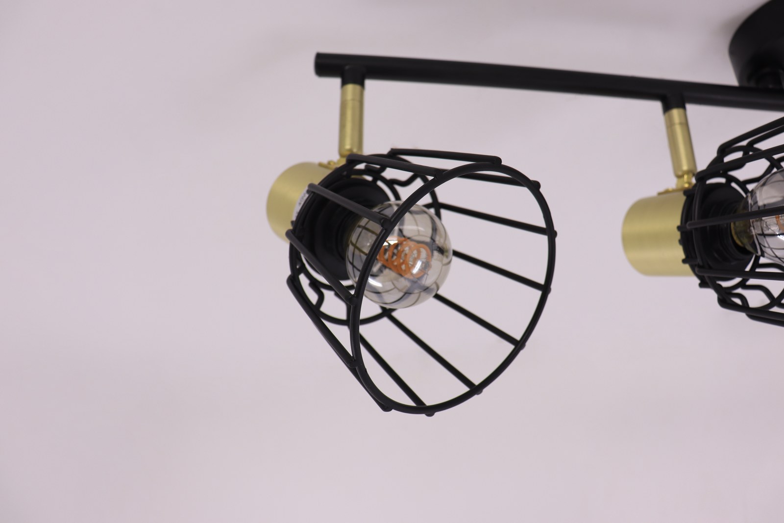 Opbouwspot | zwart goud | 4lichts 43611 Opbouwspot | zwart goud | 4lichts 43611