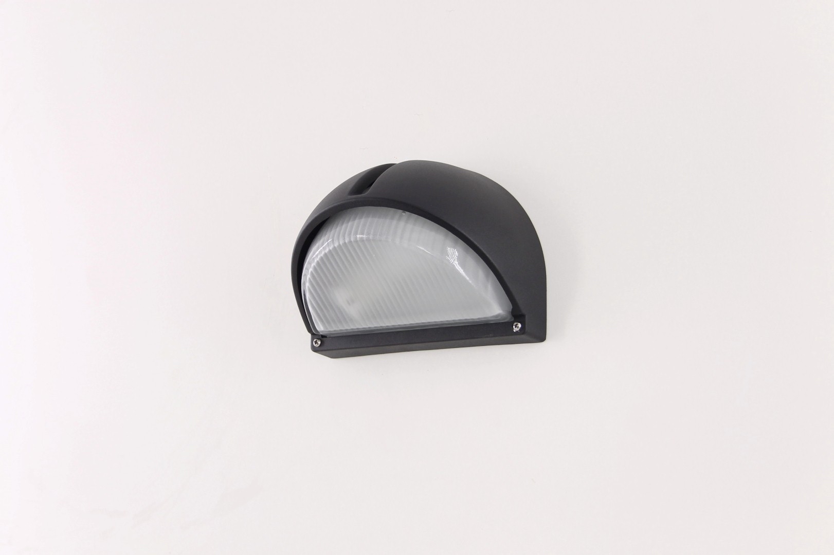 Buiten wandlamp halfrond zwart 40182 Buiten wandlamp halfrond zwart 40182