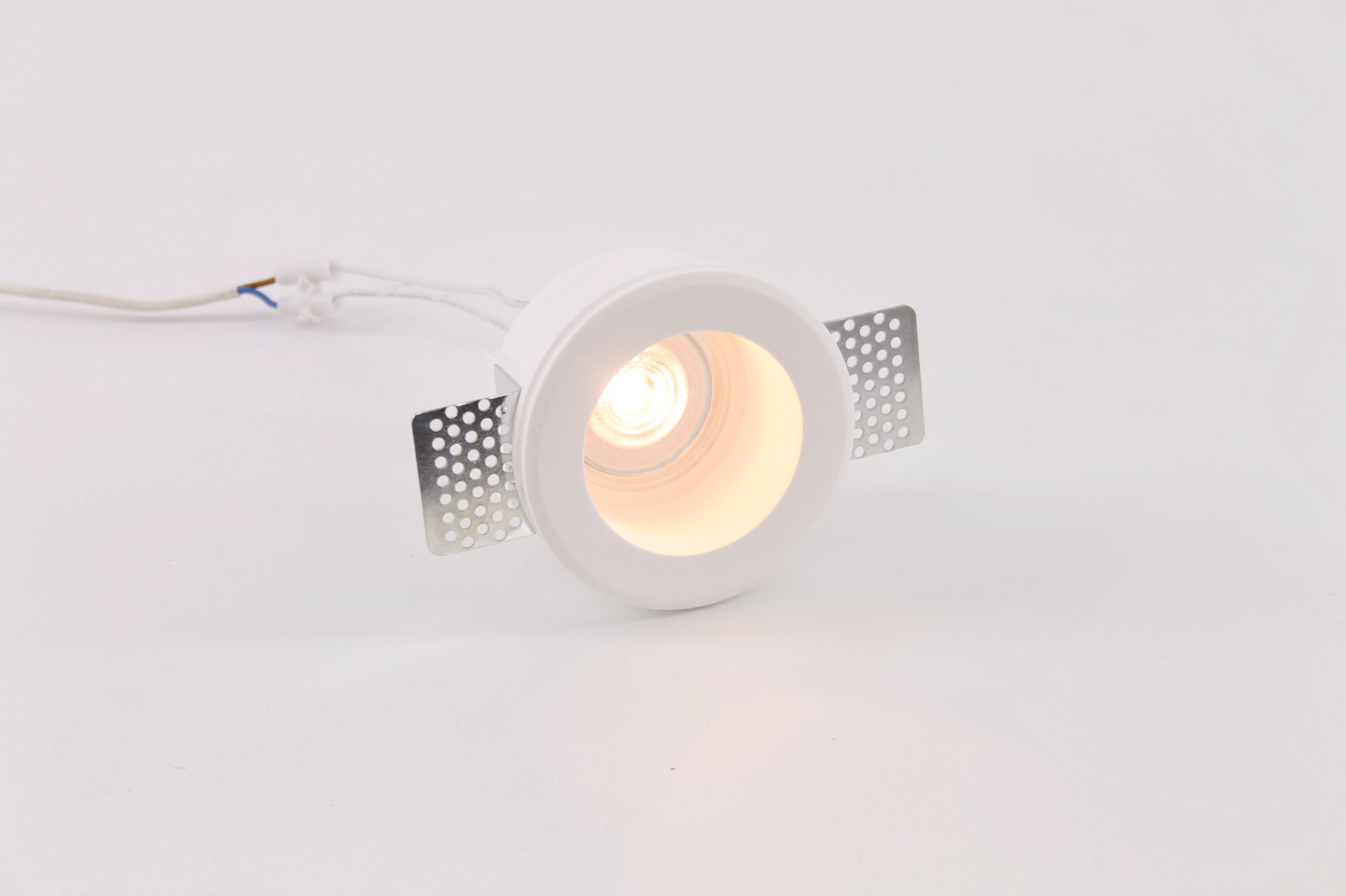 Trimless inbouwspot wit rond - diameter 6 cm 41822 Trimless inbouwspot wit rond - diameter 6 cm 41822