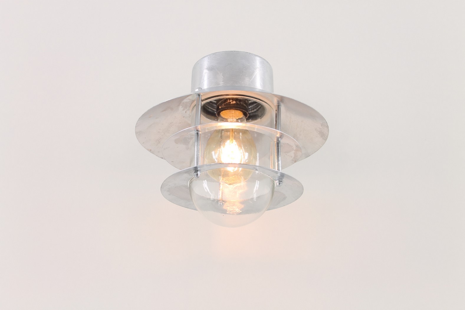 Buiten wandlamp alu neerwaarts 30416 Buiten wandlamp alu neerwaarts 30416