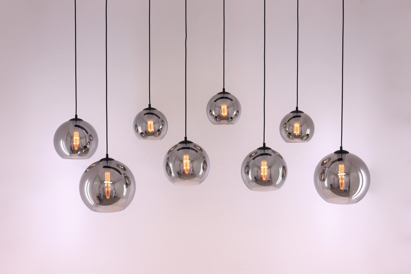 EEF Hanglamp 8-lichts bollen rookglas - 165cm 50123 EEF Hanglamp 8-lichts bollen rookglas - 165cm 50123