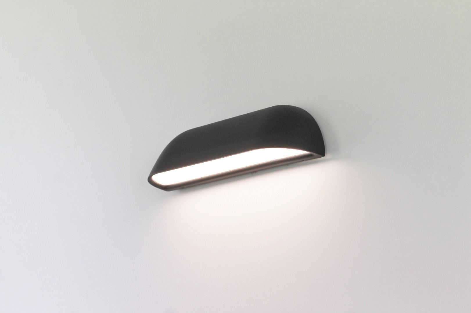Buiten wandlamp zwart strak LED 38871 Buiten wandlamp zwart strak LED 38871