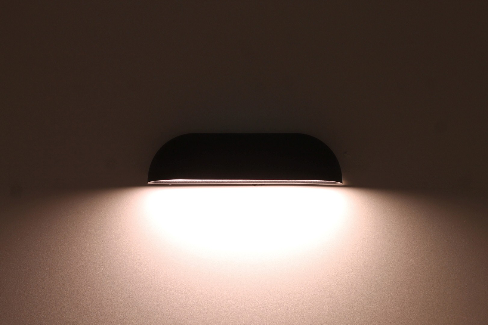 Buiten wandlamp zwart strak LED 38871 Buiten wandlamp zwart strak LED 38871