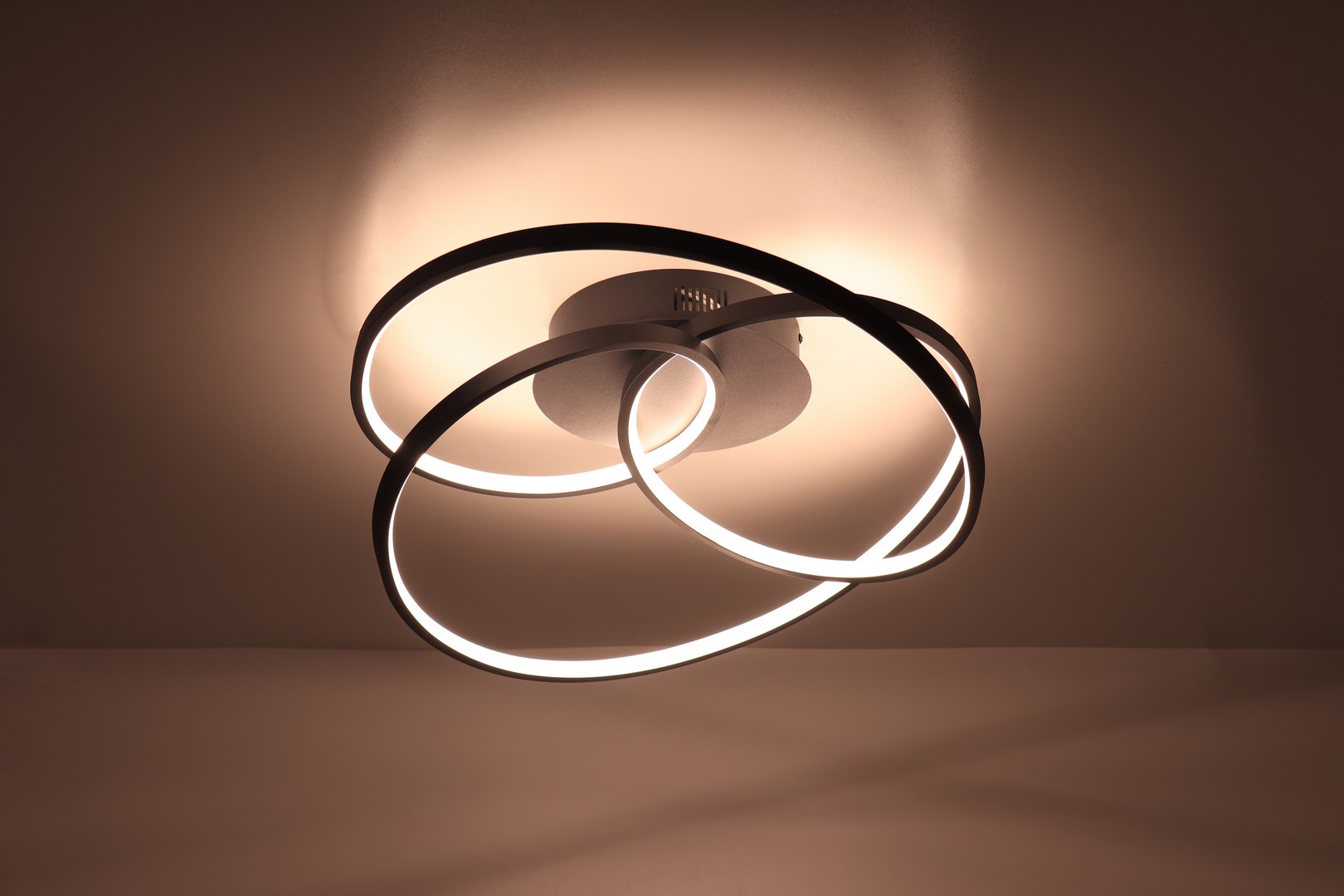 Moderne design plafondlamp LED | zwart | geïntegreerde dimmer 3standen 43137 Moderne design plafondlamp LED | zwart | geïntegreerde dimmer 3standen 43137