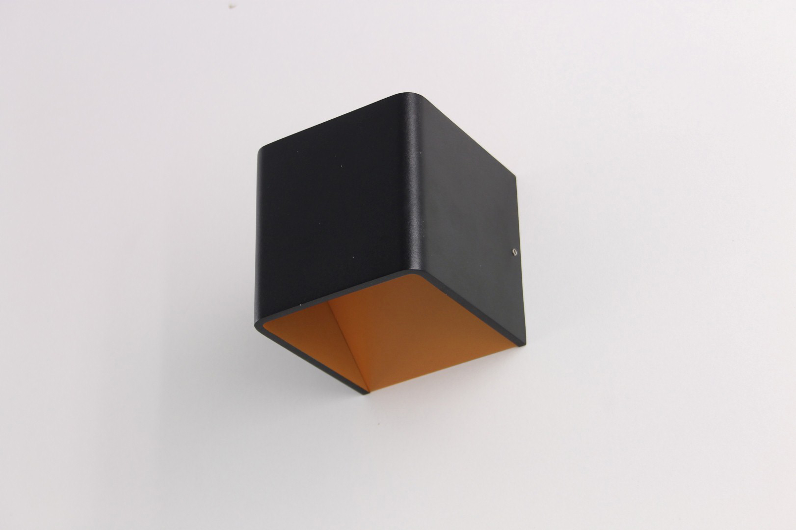 Wandlamp up en down LED |zwart met goud 41515 Wandlamp up en down LED |zwart met goud 41515