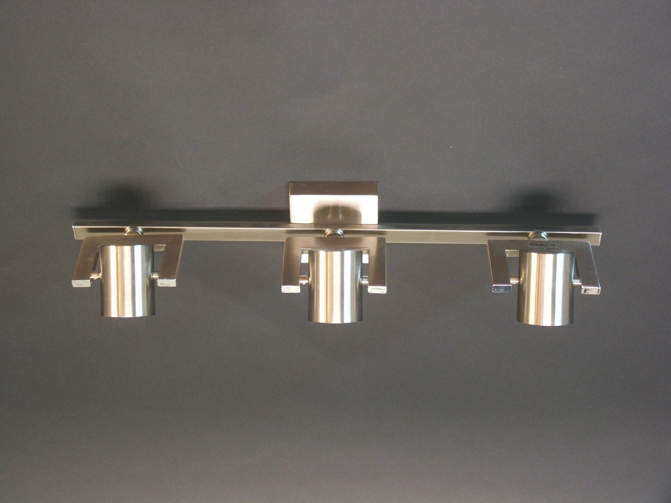 Opbouwspot rvs 3-lichts strak LED 39397 Opbouwspot rvs 3-lichts strak LED 39397