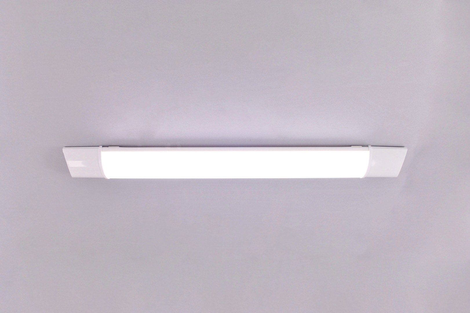 plafondlamp strak wit armatuur kort 40489 plafondlamp strak wit armatuur kort 40489