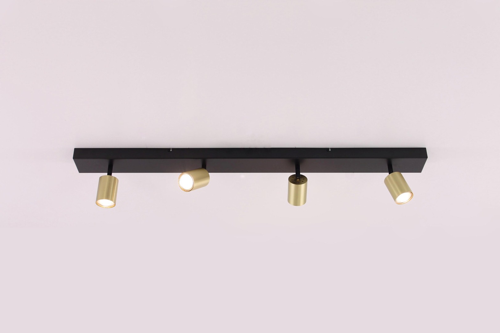Opbouwspot zwart / goud 4-lichts balk 42067 Opbouwspot zwart / goud 4-lichts balk 42067