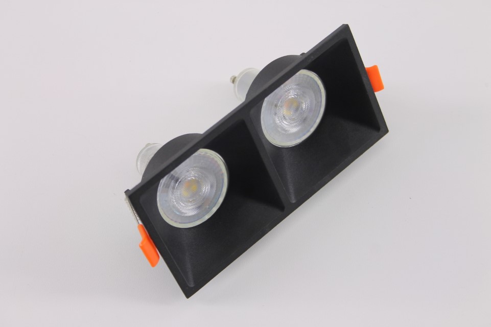 Inbouwspot rechthoek zwart 2-lichts 15 x 7,5 cm 42732 Inbouwspot rechthoek zwart 2-lichts 15 x 7,5 cm 42732