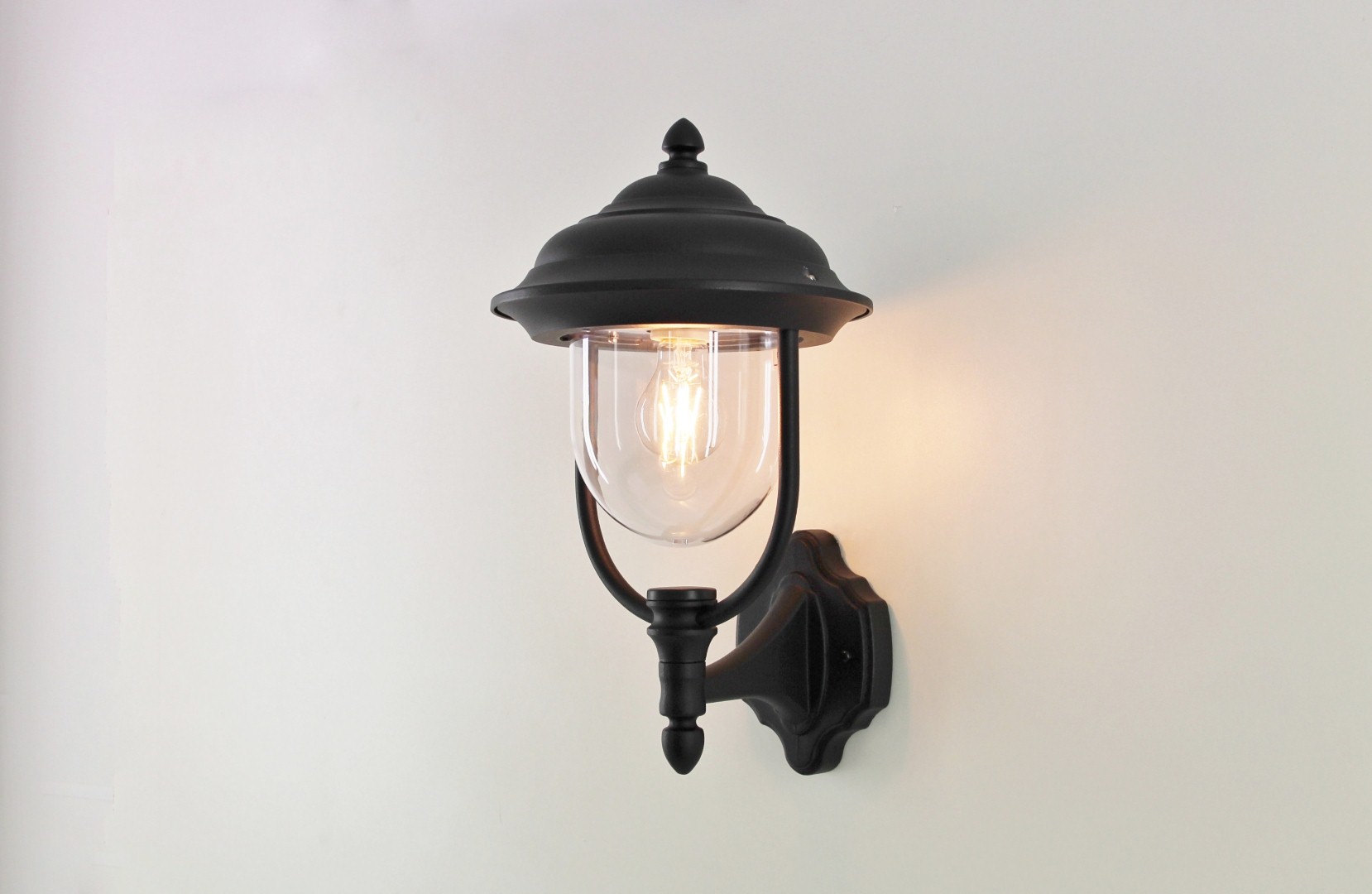 Buiten wandlamp zwart staand 35247 Buiten wandlamp zwart staand 35247