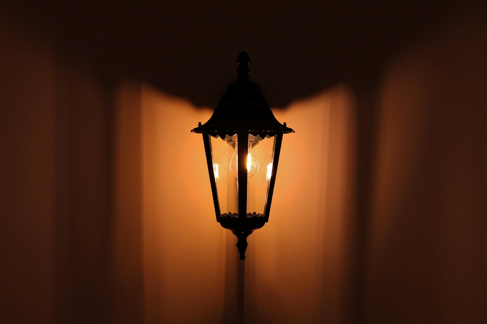 Buiten wandlamp groen neerwaarts 30363 Buiten wandlamp groen neerwaarts 30363