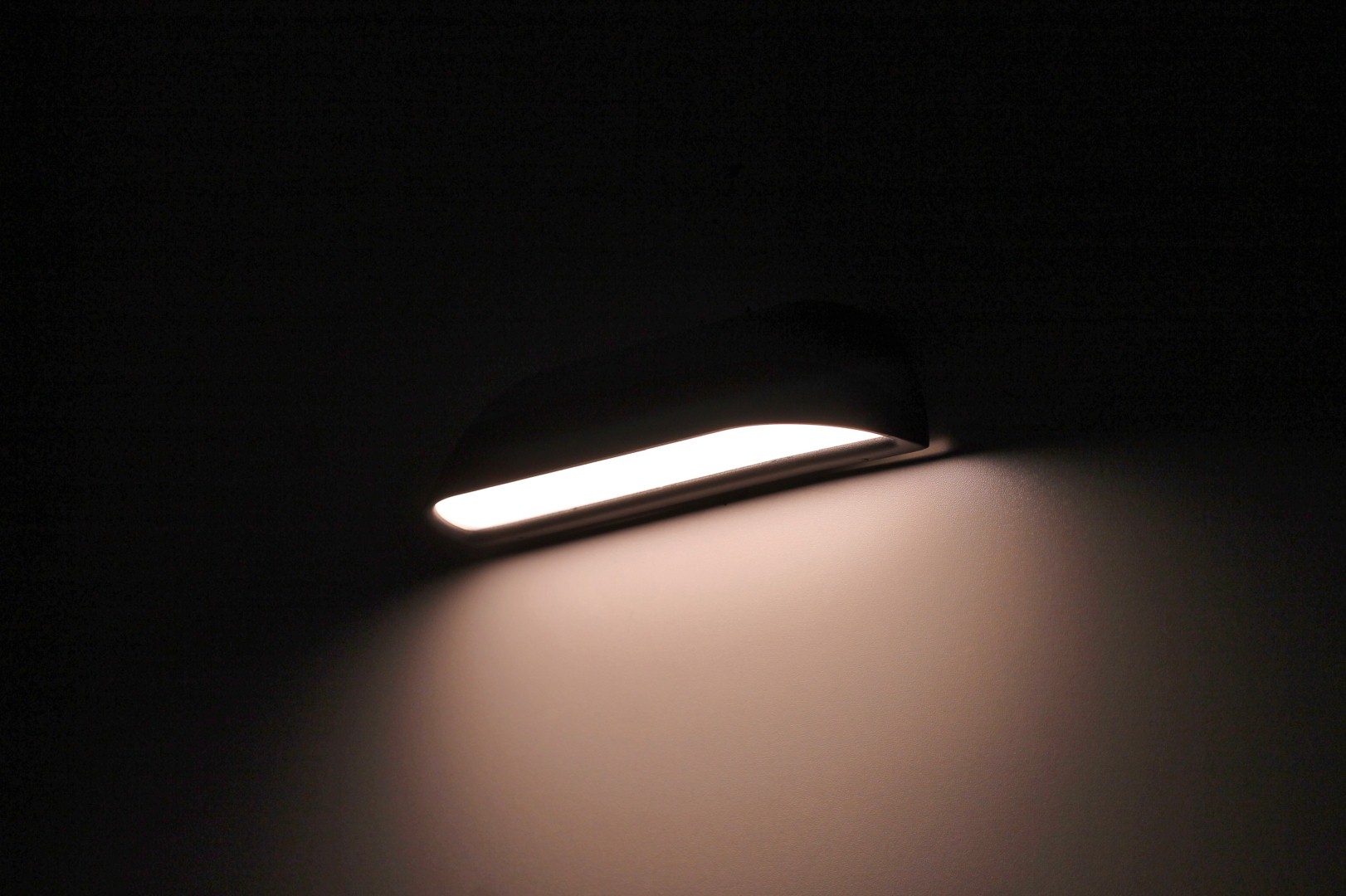 Buiten wandlamp zwart strak LED 38871 Buiten wandlamp zwart strak LED 38871
