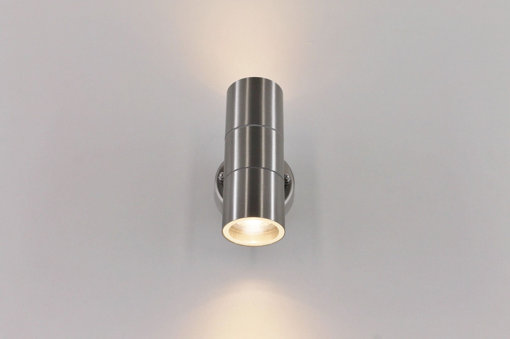 Buiten wandlamp rvs up / down 26684 Buiten wandlamp rvs up / down 26684