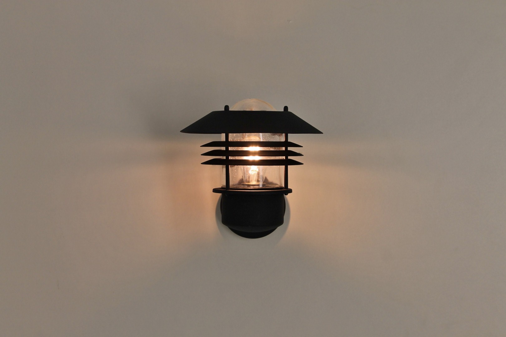 Buiten wandlamp zwart staand 35230 Buiten wandlamp zwart staand 35230