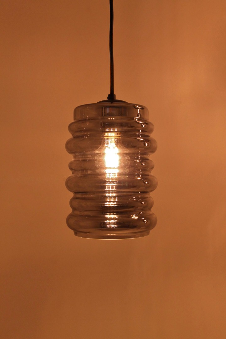 Hanglamp rookglas ribbel 15cm 42073 en 61132 Hanglamp rookglas ribbel 15cm 42073 en 61132