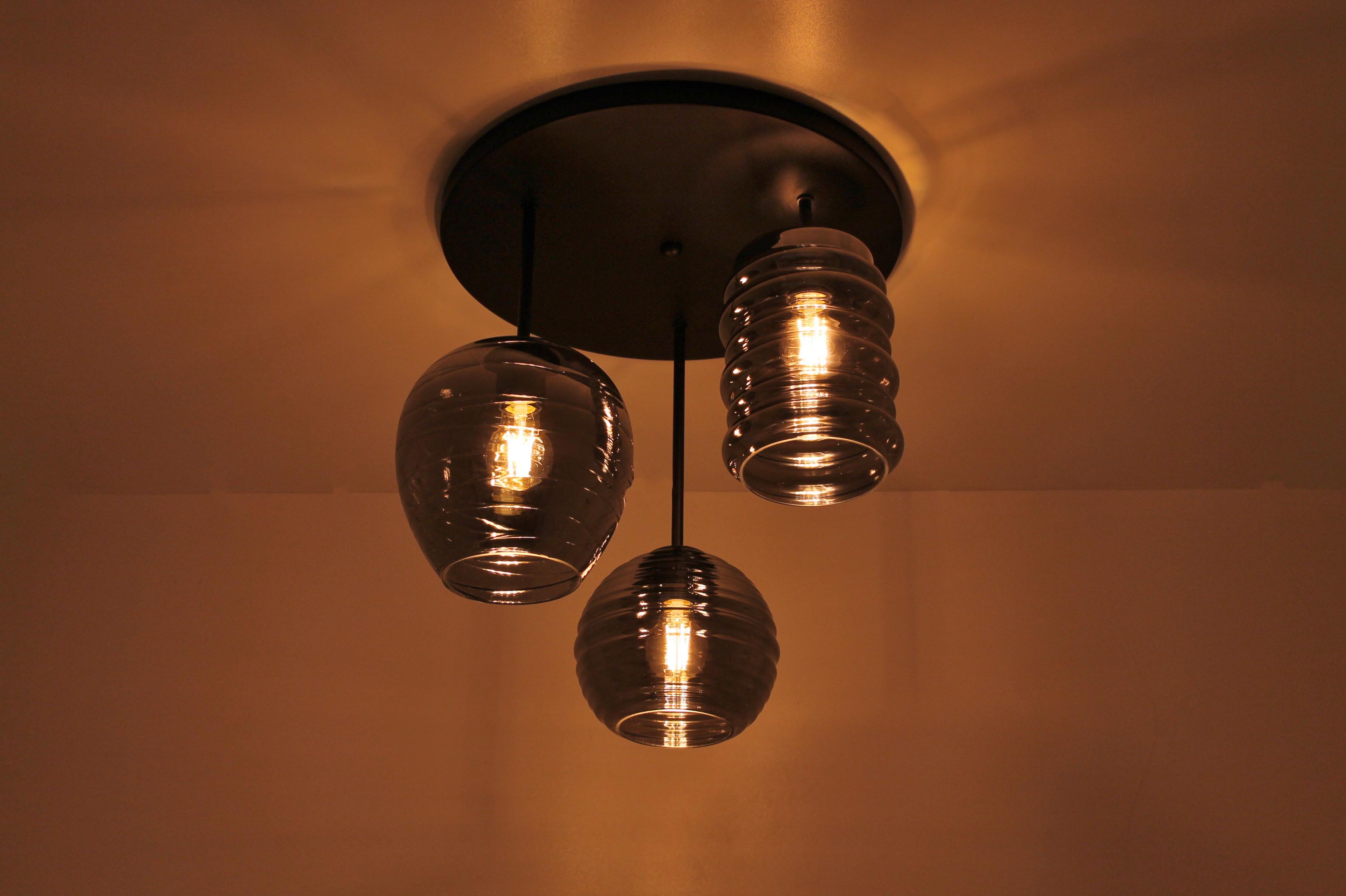 Hoeveelheid van basketbal verdrievoudigen Sfeervolle plafondlamp 3-lichts rond / zwart rookglas