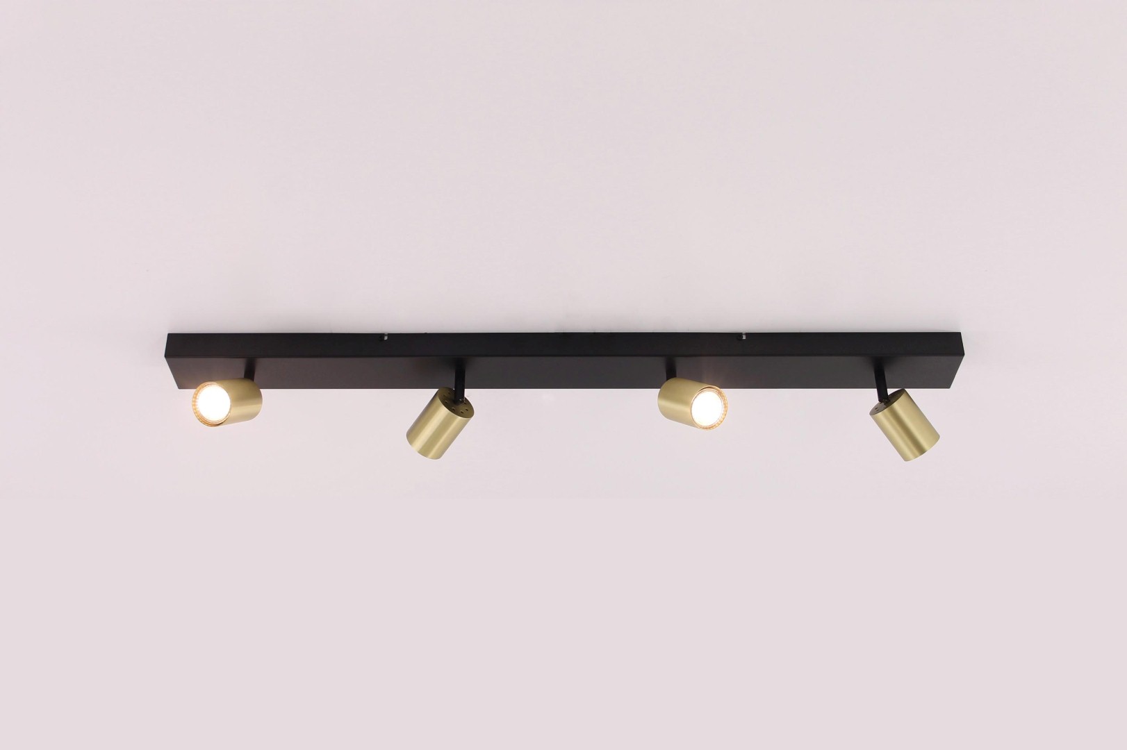 Opbouwspot zwart / goud 4-lichts balk 42067 Opbouwspot zwart / goud 4-lichts balk 42067