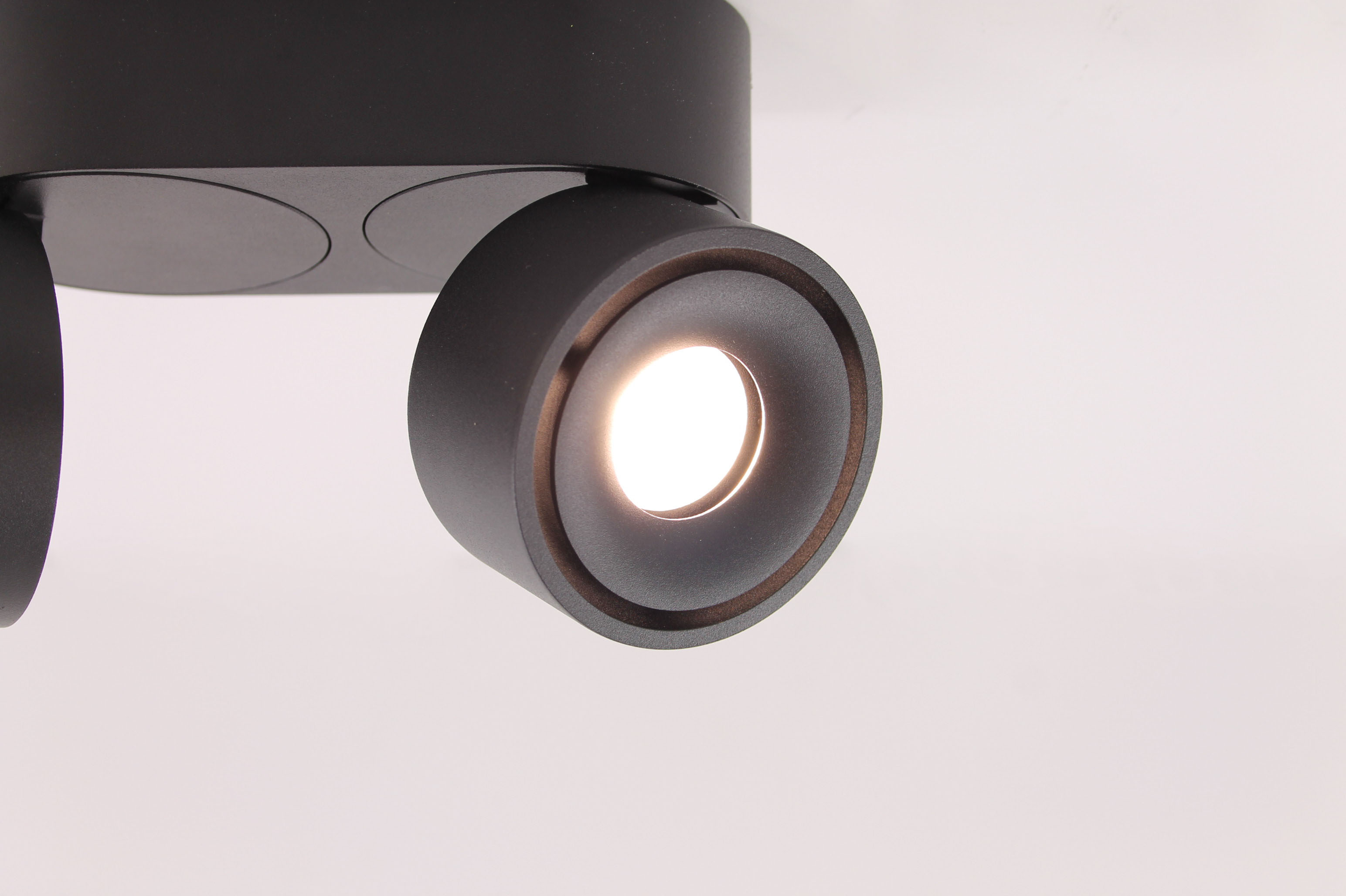 Opbouwspot zwart 2-lichts LED 41338 Opbouwspot zwart 2-lichts LED 41338