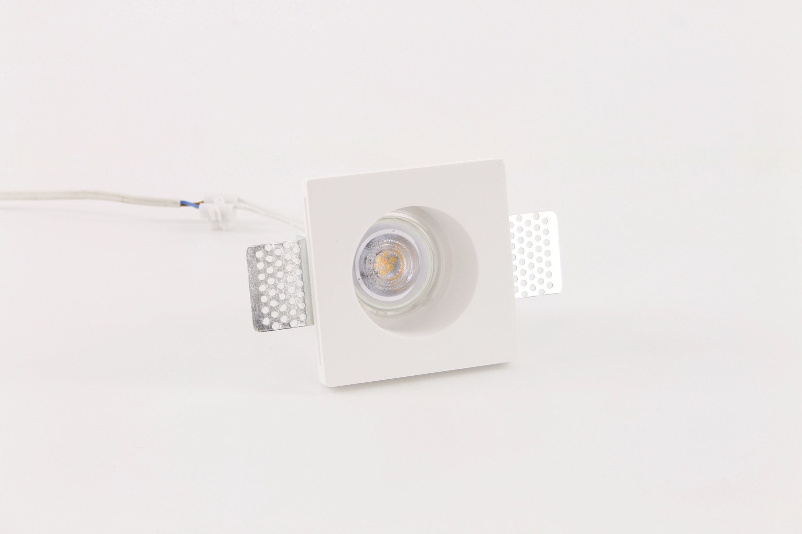 Trimless inbouwspot wit rond diameter binnenmaat 6 cm 41821 Trimless inbouwspot wit rond diameter binnenmaat 6 cm 41821