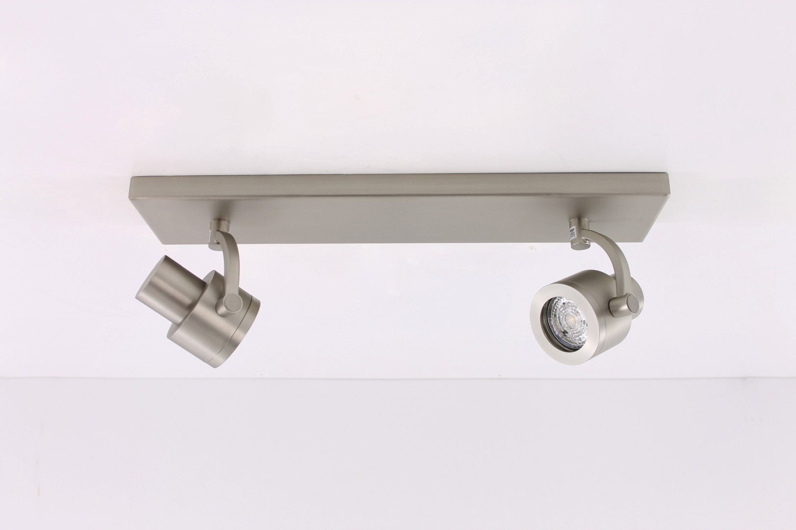 Opbouwspot rvs 2-lichts LED 38670 Opbouwspot rvs 2-lichts LED 38670