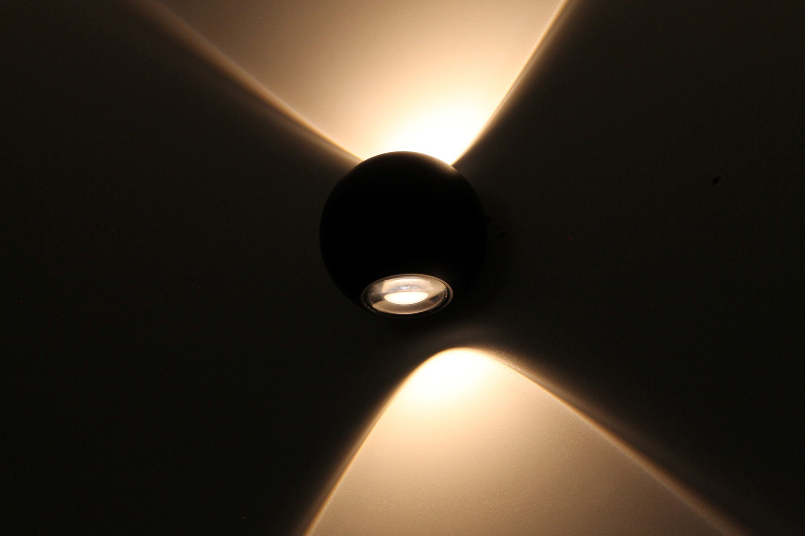 Wandlamp bol zwart LED 41512 Wandlamp bol zwart LED 41512