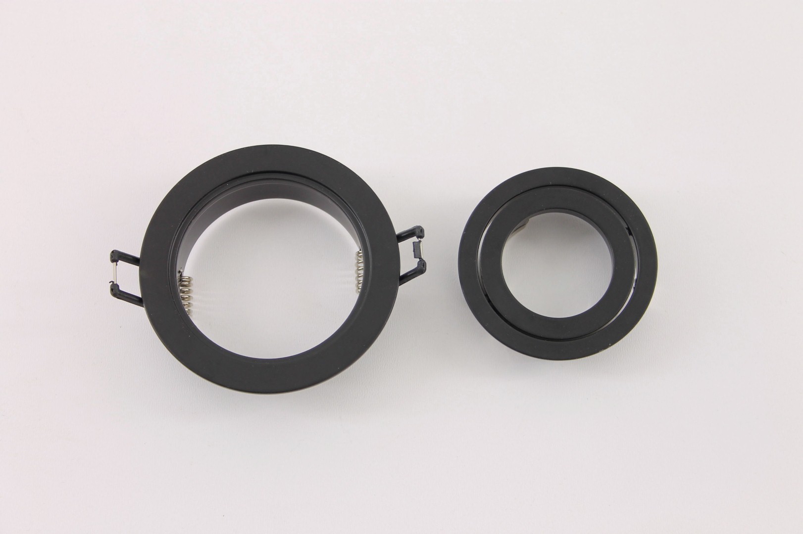 Inbouwspot rond zwart diameter 9,3 cm 39574 Inbouwspot rond zwart diameter 9,3 cm 39574