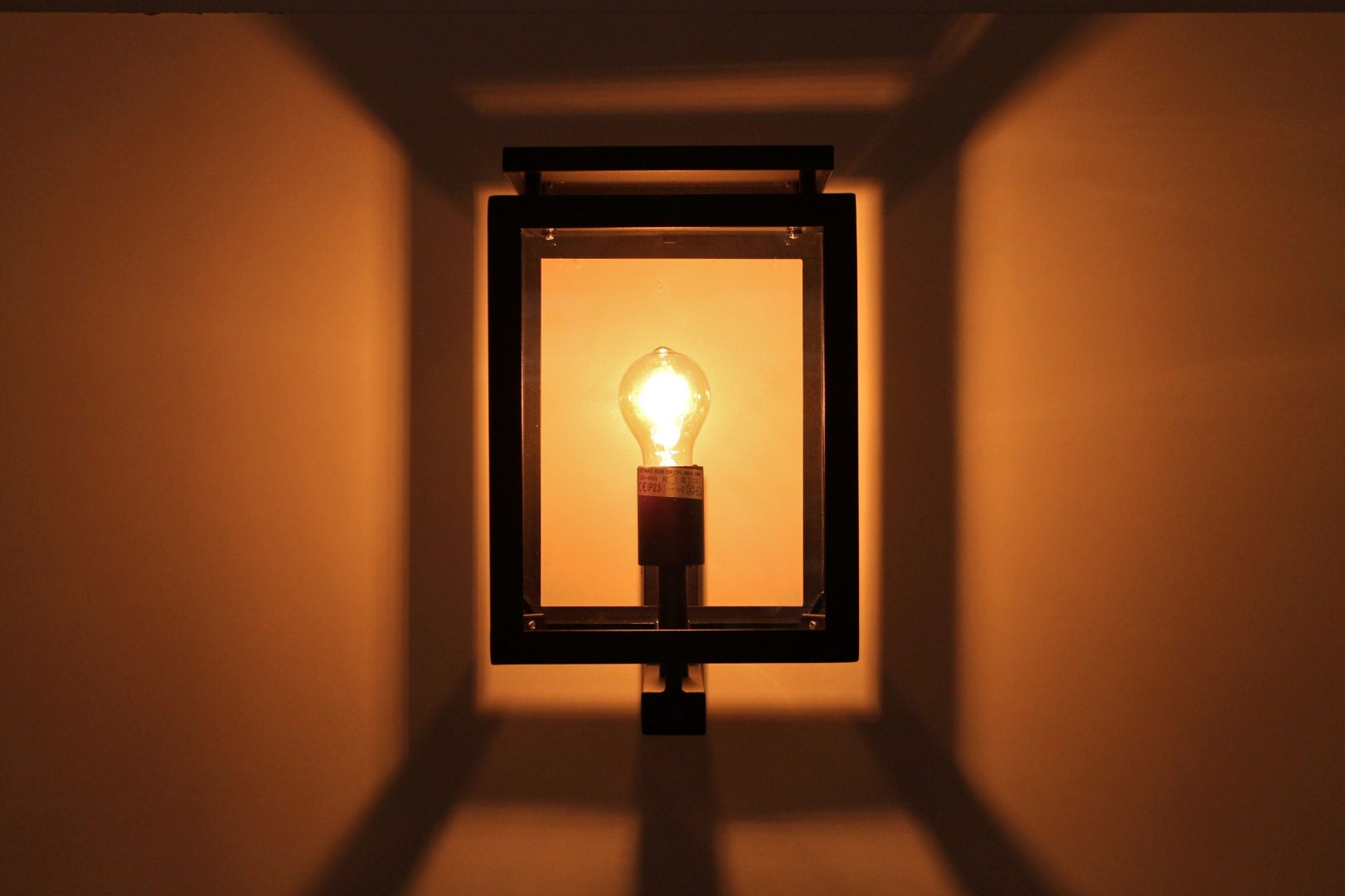 Buiten wandlamp staand zwart 38832 Buiten wandlamp staand zwart 38832