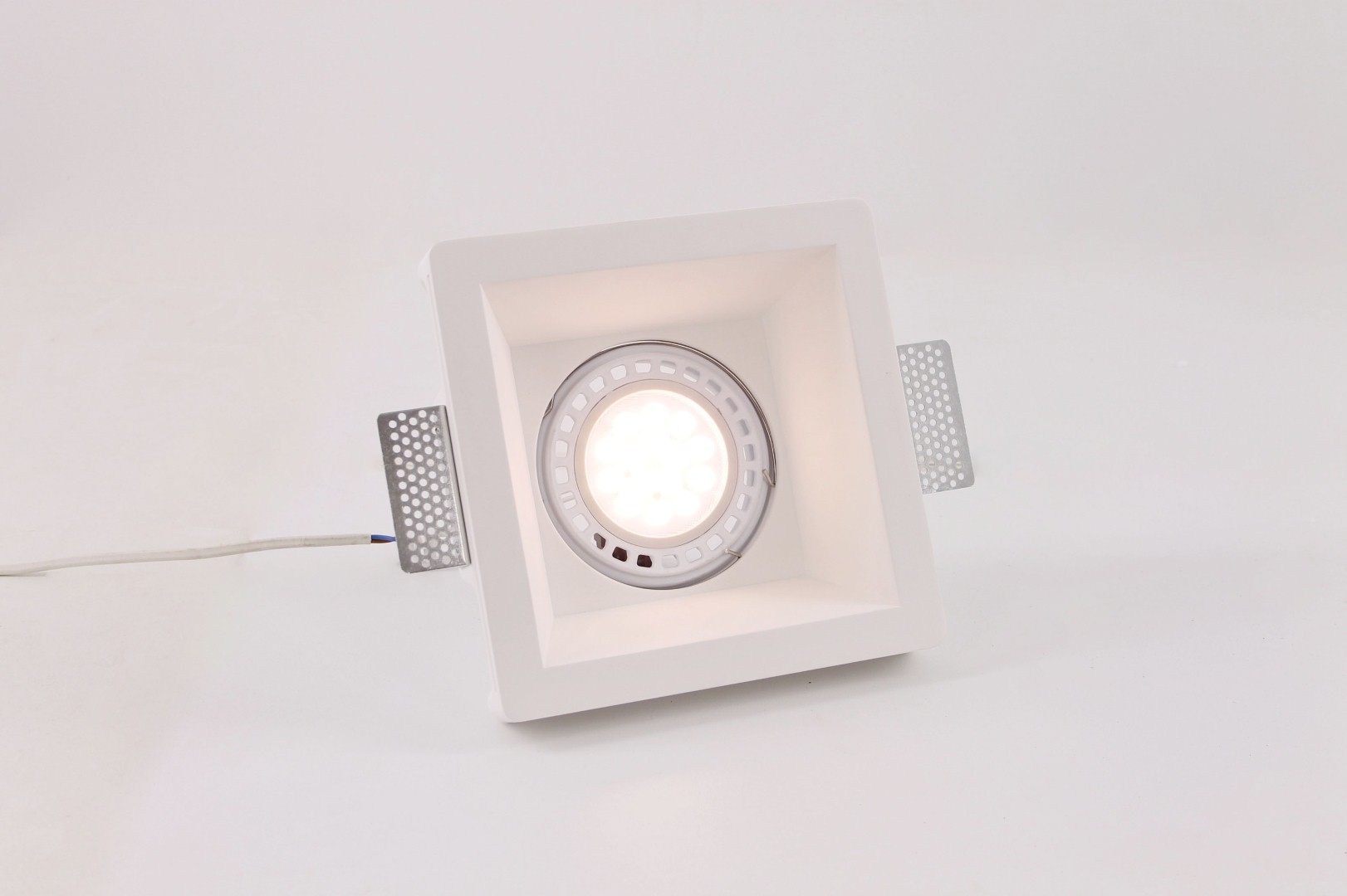 Trimless inbouwspot wit vierkant 16 x 16 cm 41832 Trimless inbouwspot wit vierkant 16 x 16 cm 41832