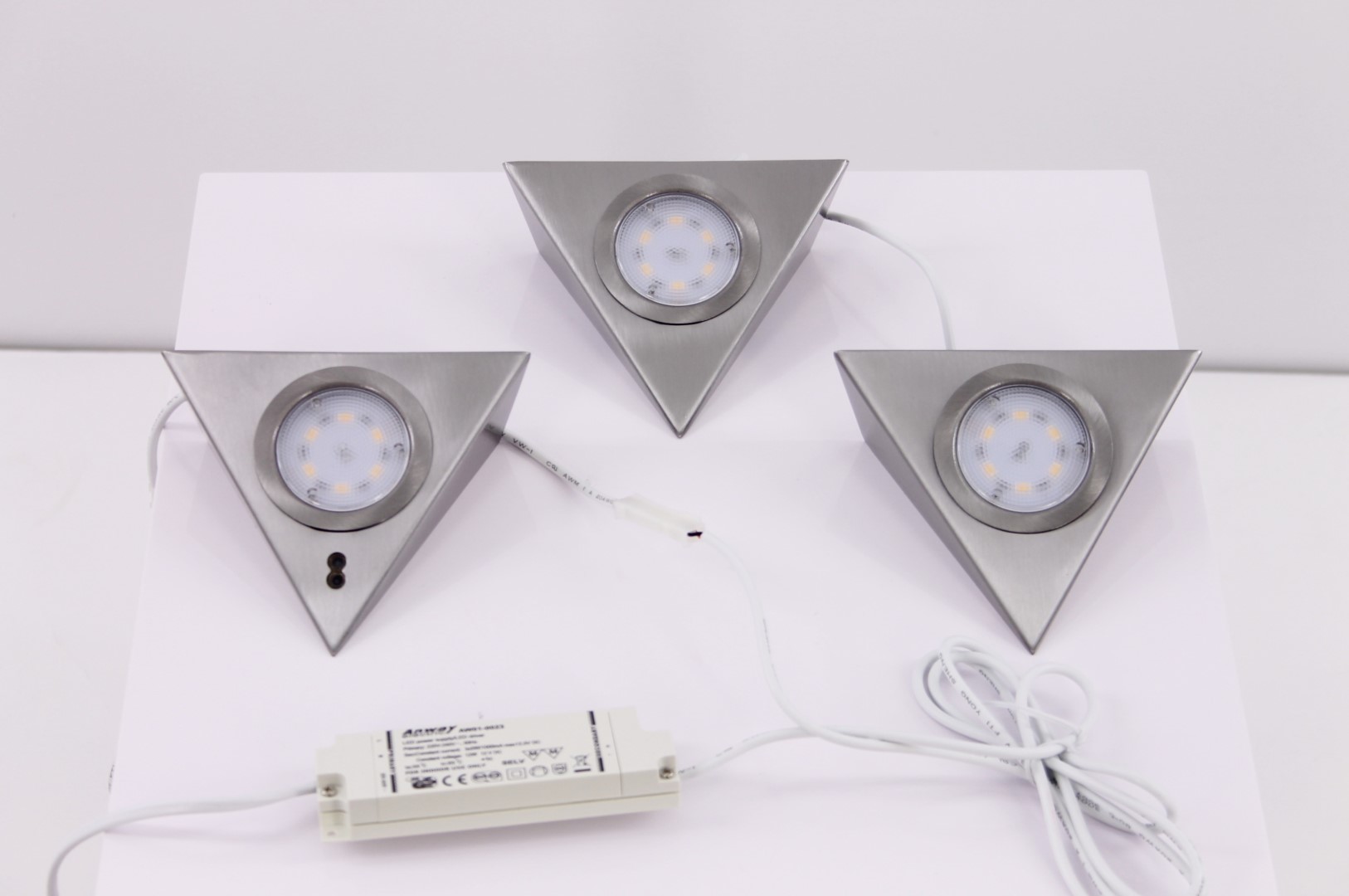 LED Keuken onderbouw verlichting driehoek rvs 38173 LED Keuken onderbouw verlichting driehoek rvs 38173
