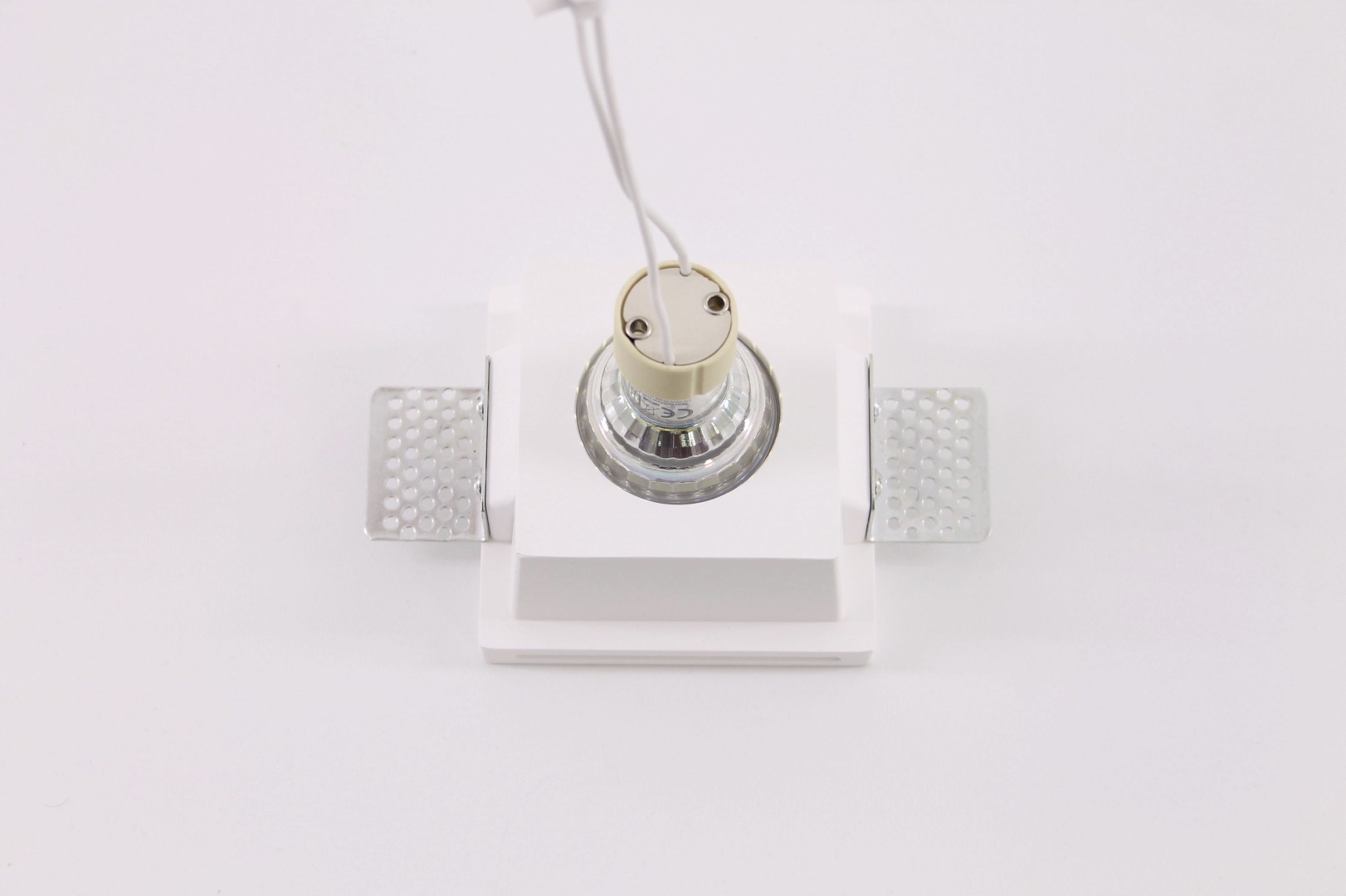 Trimless inbouwspot vierkant wit 6x6 cm 41820 Trimless inbouwspot vierkant wit 6x6 cm 41820