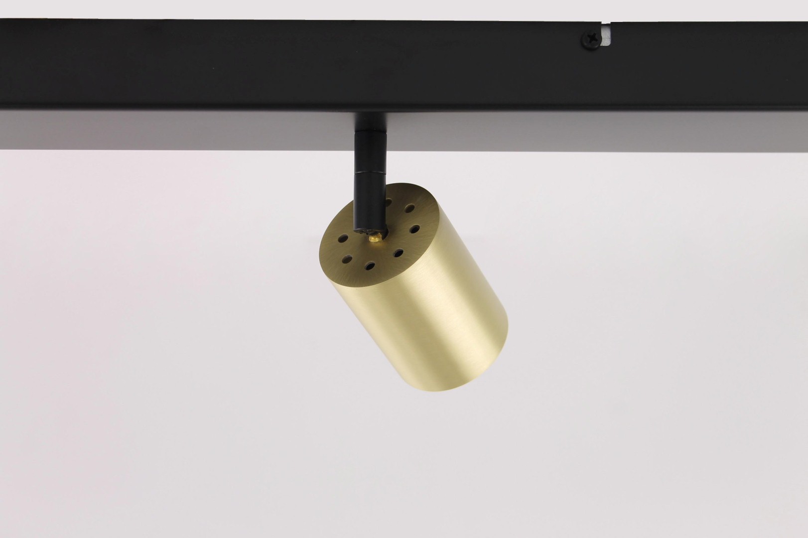 Opbouwspot zwart / goud 4-lichts balk 42067 Opbouwspot zwart / goud 4-lichts balk 42067
