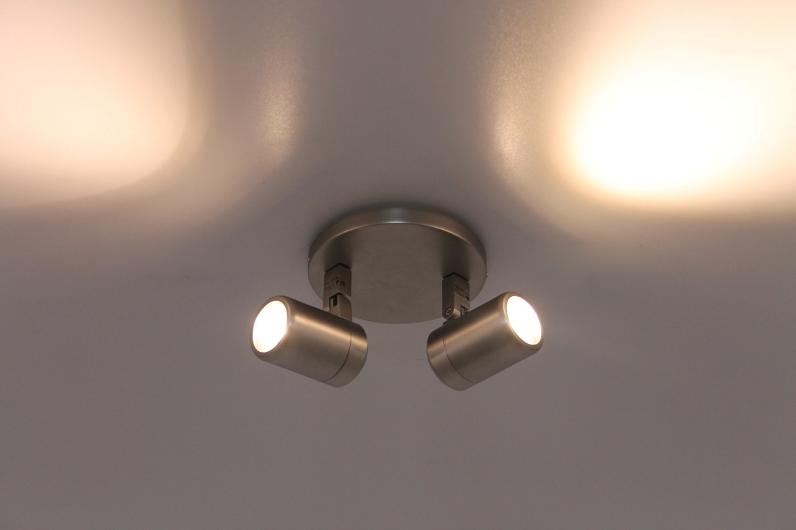 Opbouwspot rvs 2-lichts IP44 37737 Opbouwspot rvs 2-lichts IP44 37737