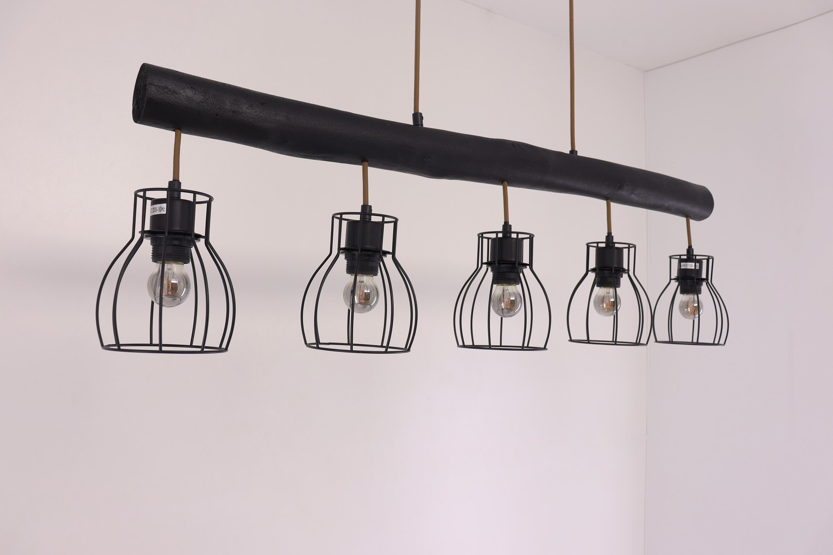 Hanglamp | zwart houten stam 5 hangers draad