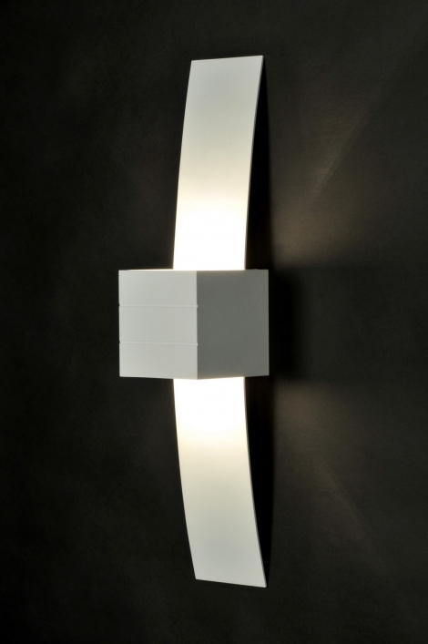 Wandlamp blok wit lang 33901 Wandlamp blok wit lang 33901