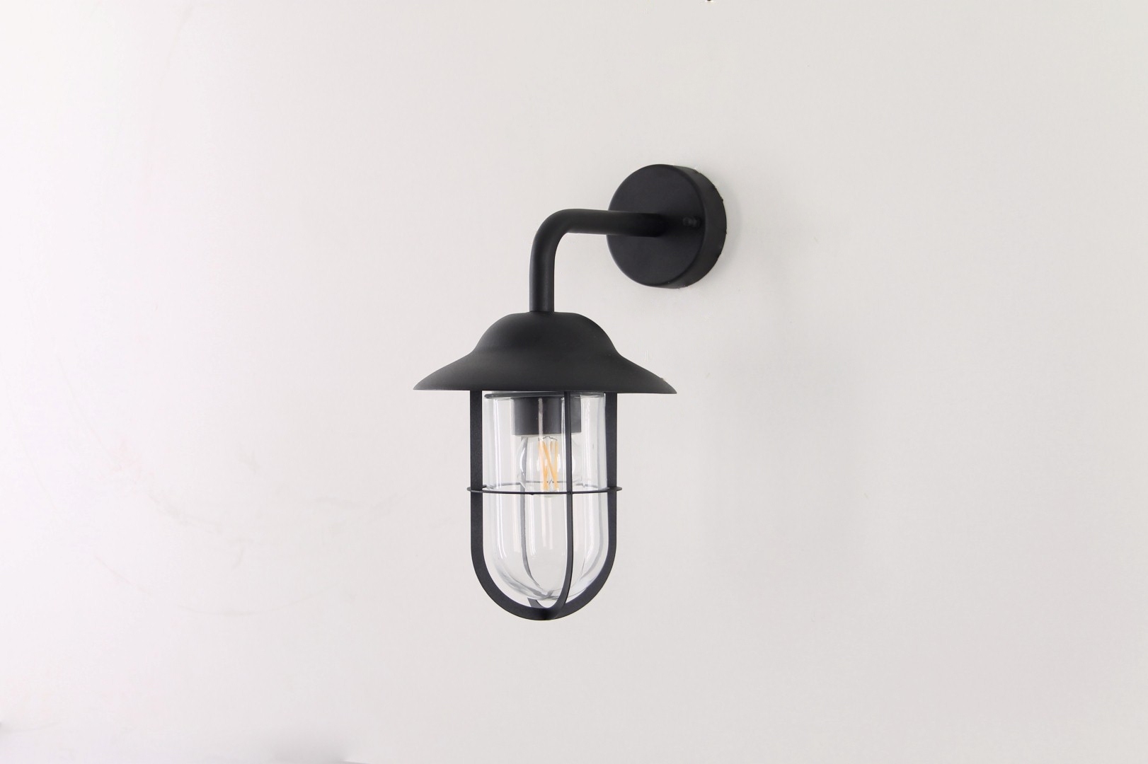 Buiten wandlamp zwart neerwaarts 40262 Buiten wandlamp zwart neerwaarts 40262