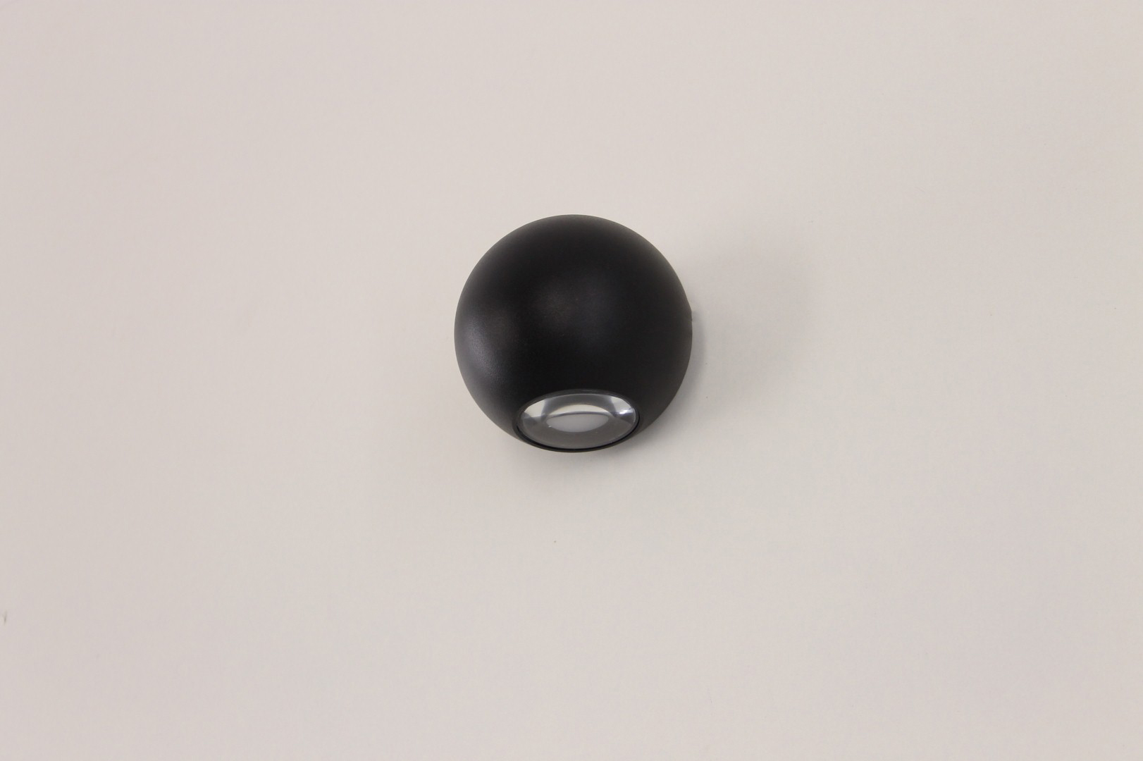 Wandlamp bol zwart LED 41512 Wandlamp bol zwart LED 41512