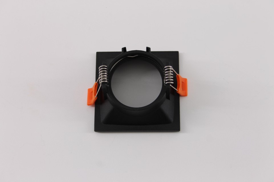 Inbouwspot vierkant zwart 7,5 x 7,5 cm 42731 Inbouwspot vierkant zwart 7,5 x 7,5 cm 42731