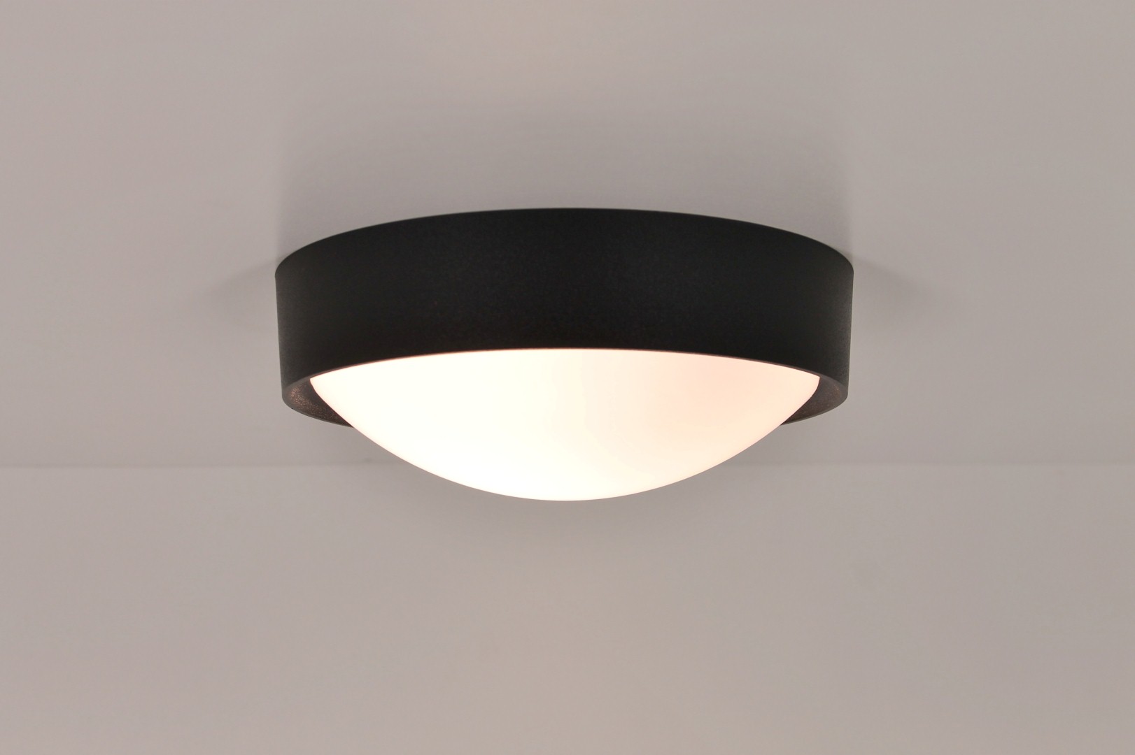 Plafondlamp rond zwart 25,5cm 40611 Plafondlamp rond zwart 25,5cm 40611