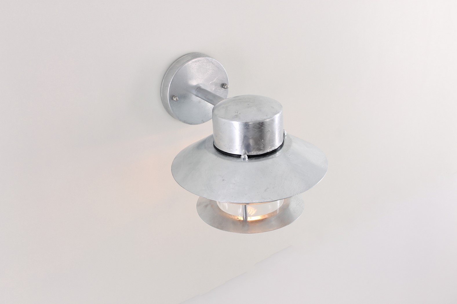 Buiten wandlamp alu neerwaarts 30416 Buiten wandlamp alu neerwaarts 30416