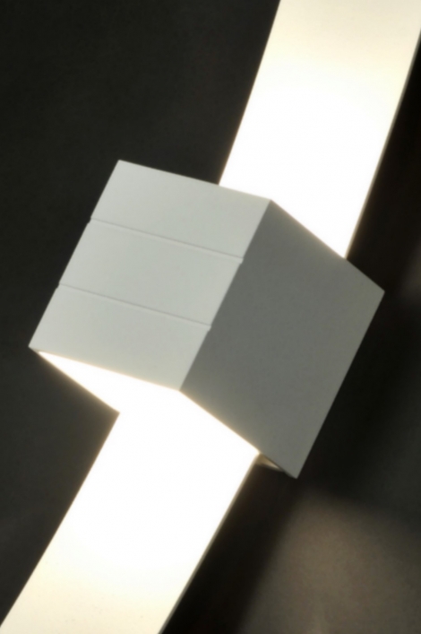 Wandlamp blok wit lang 33901 Wandlamp blok wit lang 33901