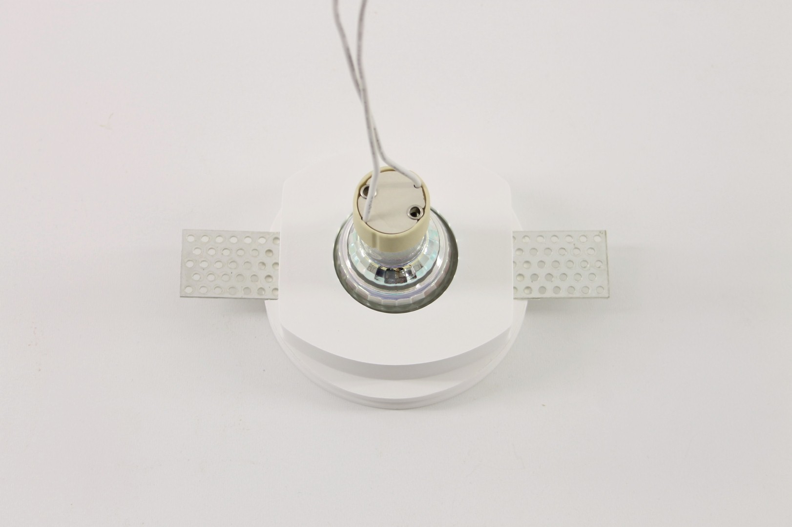 Trimless inbouwspot rond wit 6,5 cm diameter binnenmaat 41827 Trimless inbouwspot rond wit 6,5 cm diameter binnenmaat 41827