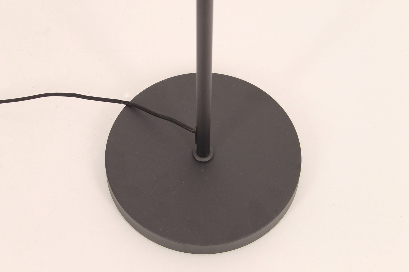 Vloerlamp zwart/ goud met 3 lampen 41194 Vloerlamp zwart/ goud met 3 lampen 41194