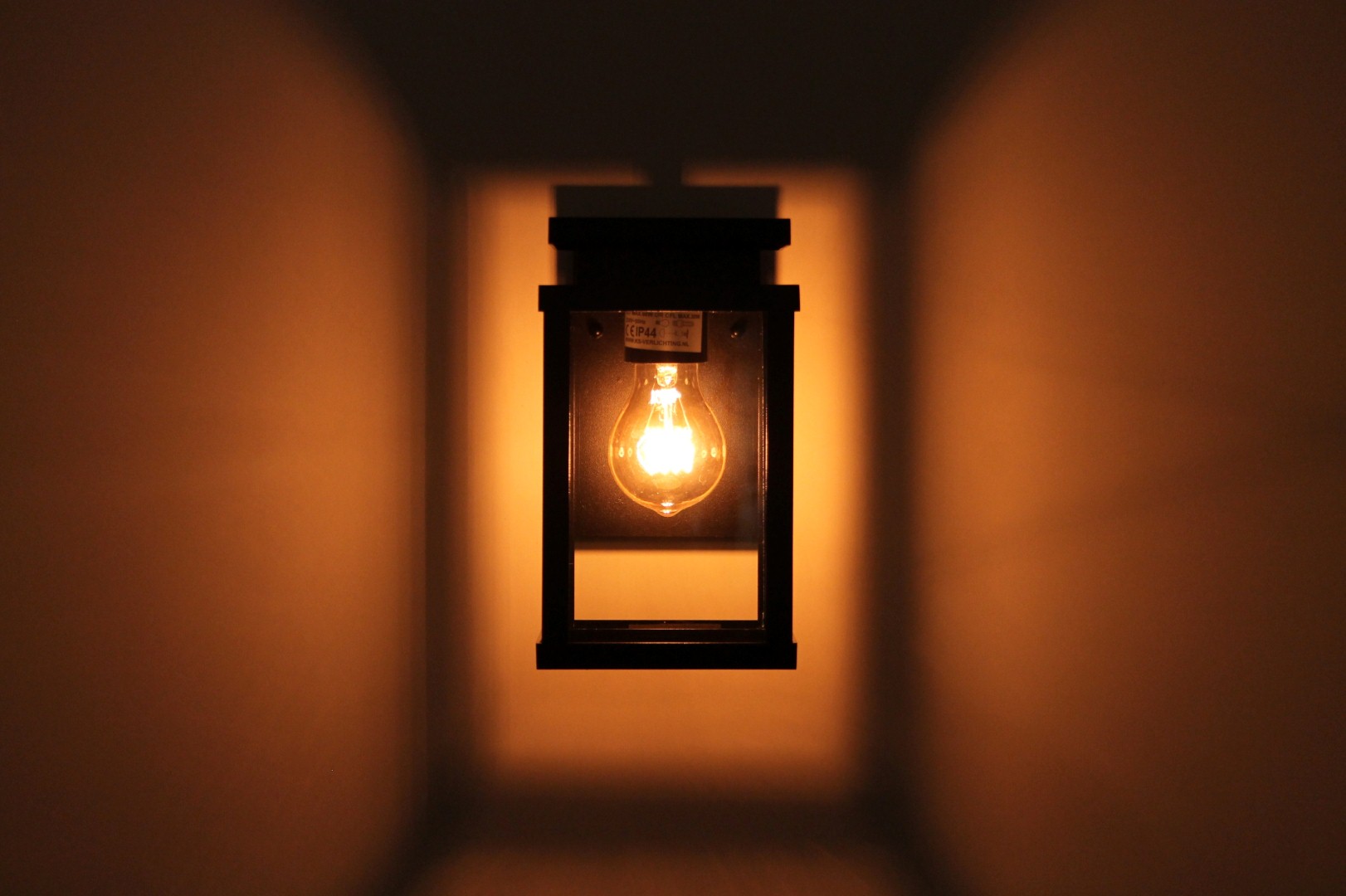 Buiten wandlamp neerwaarts zwart 38833 Buiten wandlamp neerwaarts zwart 38833