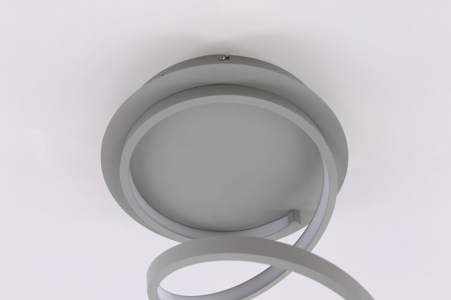 Plafondlamp LED slinger 71cm hoog 38566 Plafondlamp LED slinger 71cm hoog 38566