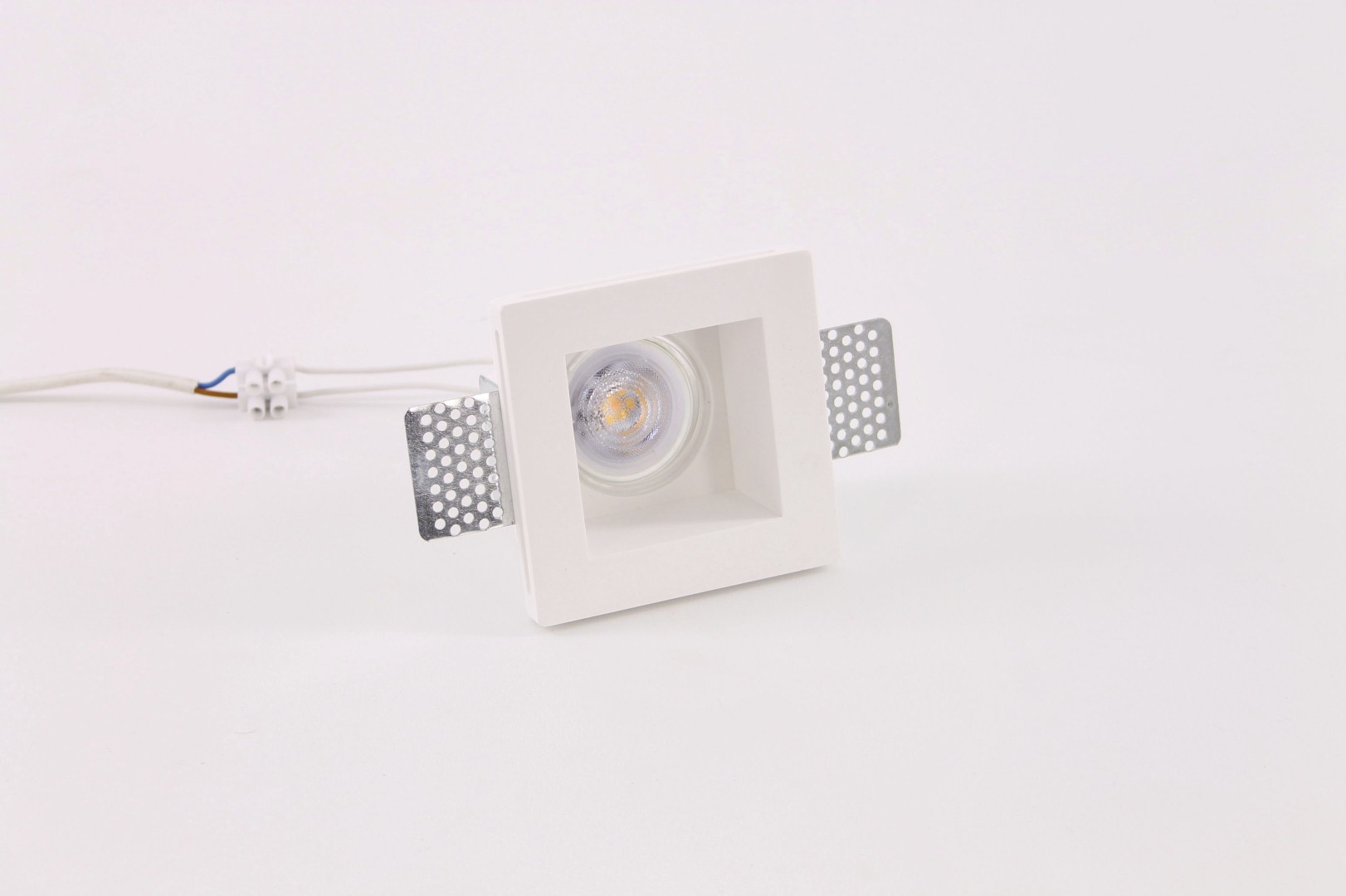 Trimless inbouwspot vierkant wit 6x6 cm 41820 Trimless inbouwspot vierkant wit 6x6 cm 41820