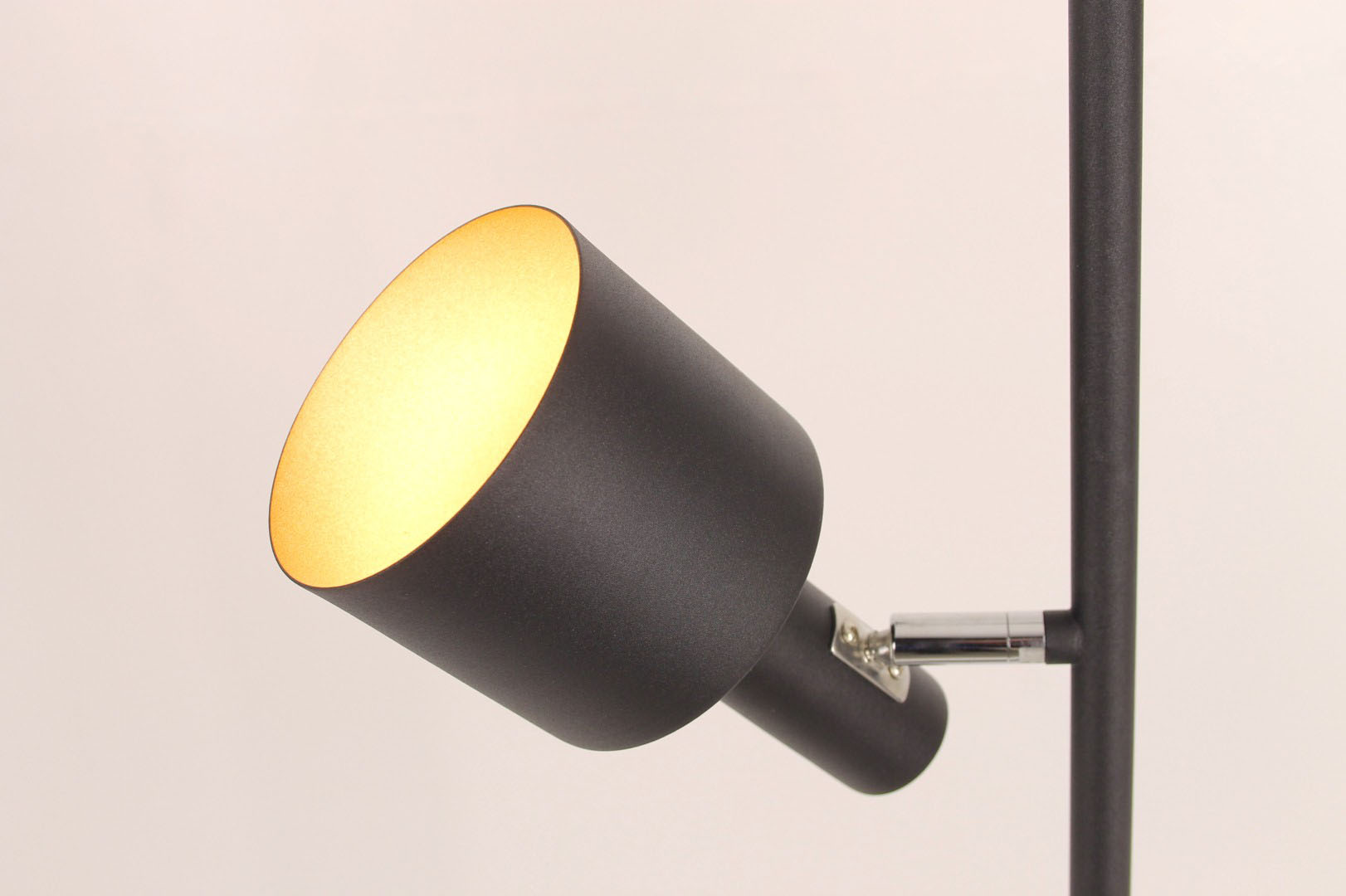 Vloerlamp zwart/ goud met 3 lampen 41194 Vloerlamp zwart/ goud met 3 lampen 41194