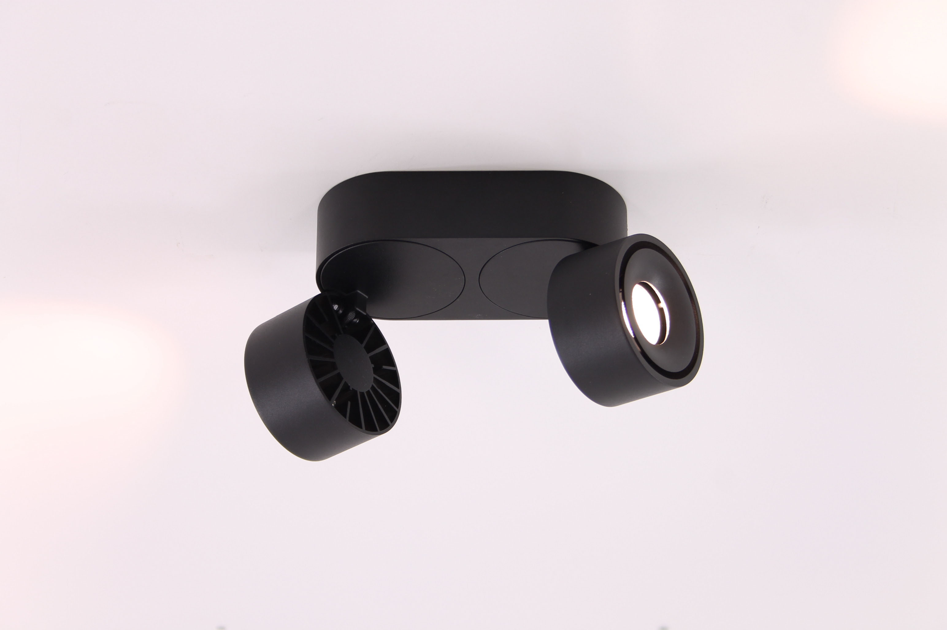 Opbouwspot zwart 2-lichts LED 41338 Opbouwspot zwart 2-lichts LED 41338