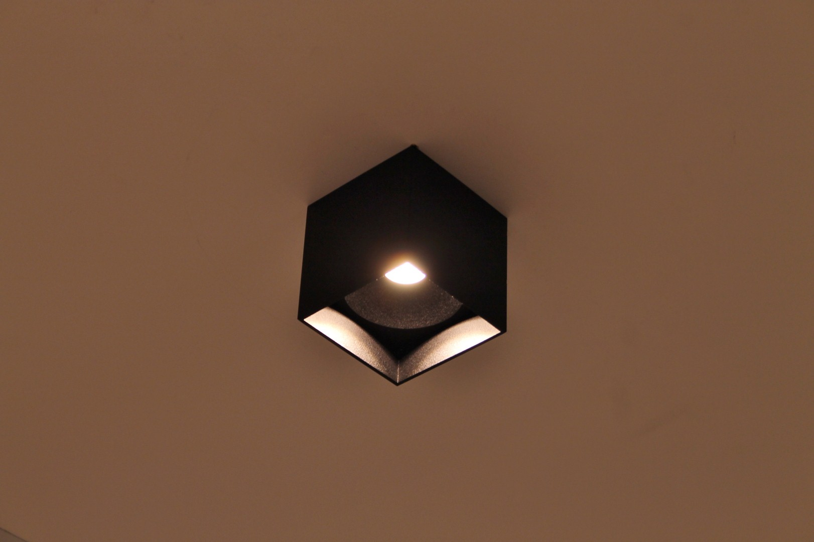 Opbouwspot zwart vierkant LED 41203 Opbouwspot zwart vierkant LED 41203
